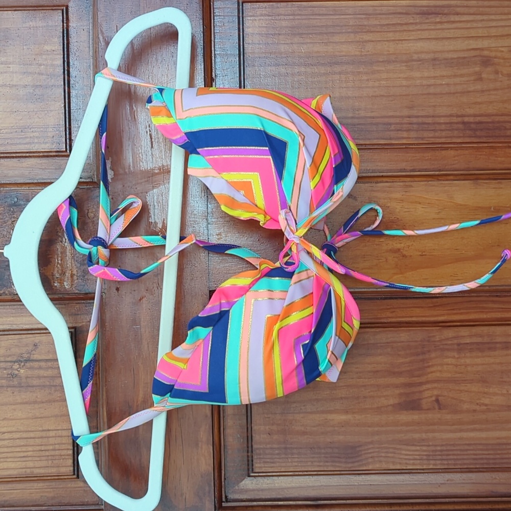 34DD Push-up bathing suit top